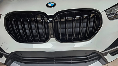 GRIGLIA ADATTA PER BMW X1 F48 2019-2022 DOPPIA FASCIA LOOK NERO LUCIDA