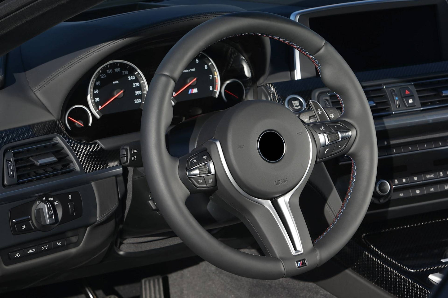 VOLANTE ADATTO PER BMW SERIE 5 F10 F11 2010+ LOOK M5 IN PELLE NERO OPACO