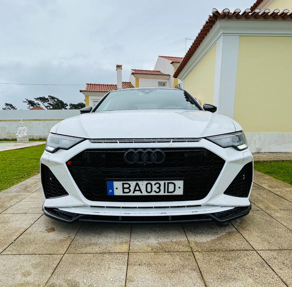SPLITTER ANTERIORE COMPATIBILE PER AUDI RS6 C8 2019+