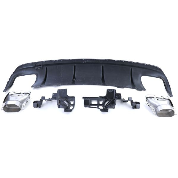 Diffusore sportivo nero lucido con terminali di scarico cromati per Mercedes CLA