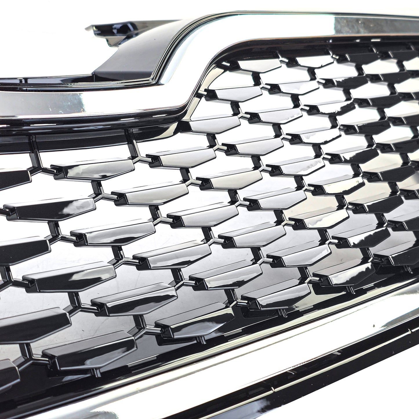 Griglia del radiatore sportiva cromata nera per Skoda Octavia 5E pre-restyling