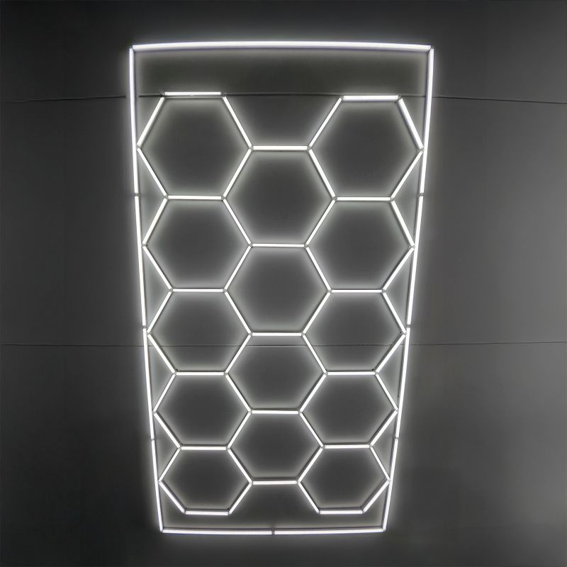 3997 Illuminazione esagonale a LED per garage officina showroom 6500K 4,85x2,44m