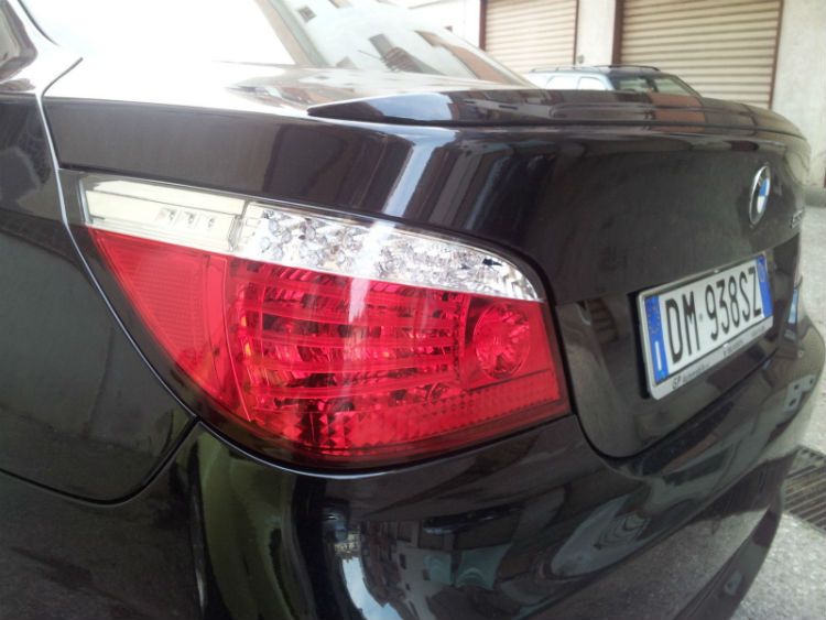 SPORT STYLE GLOSS BLACK TRUNK SPOILER SUITABLE FOR BMW E60 03-10