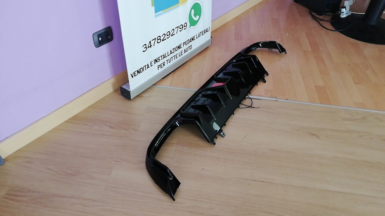 DIFFUSORE ADATTO PER MERCEDES CLASSE C W205 LOOK SPORTIVO NERO LUCIDO