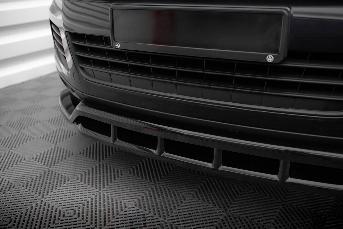 FRONT SPLITTER VOLKSWAGEN TOUAREG MK2 