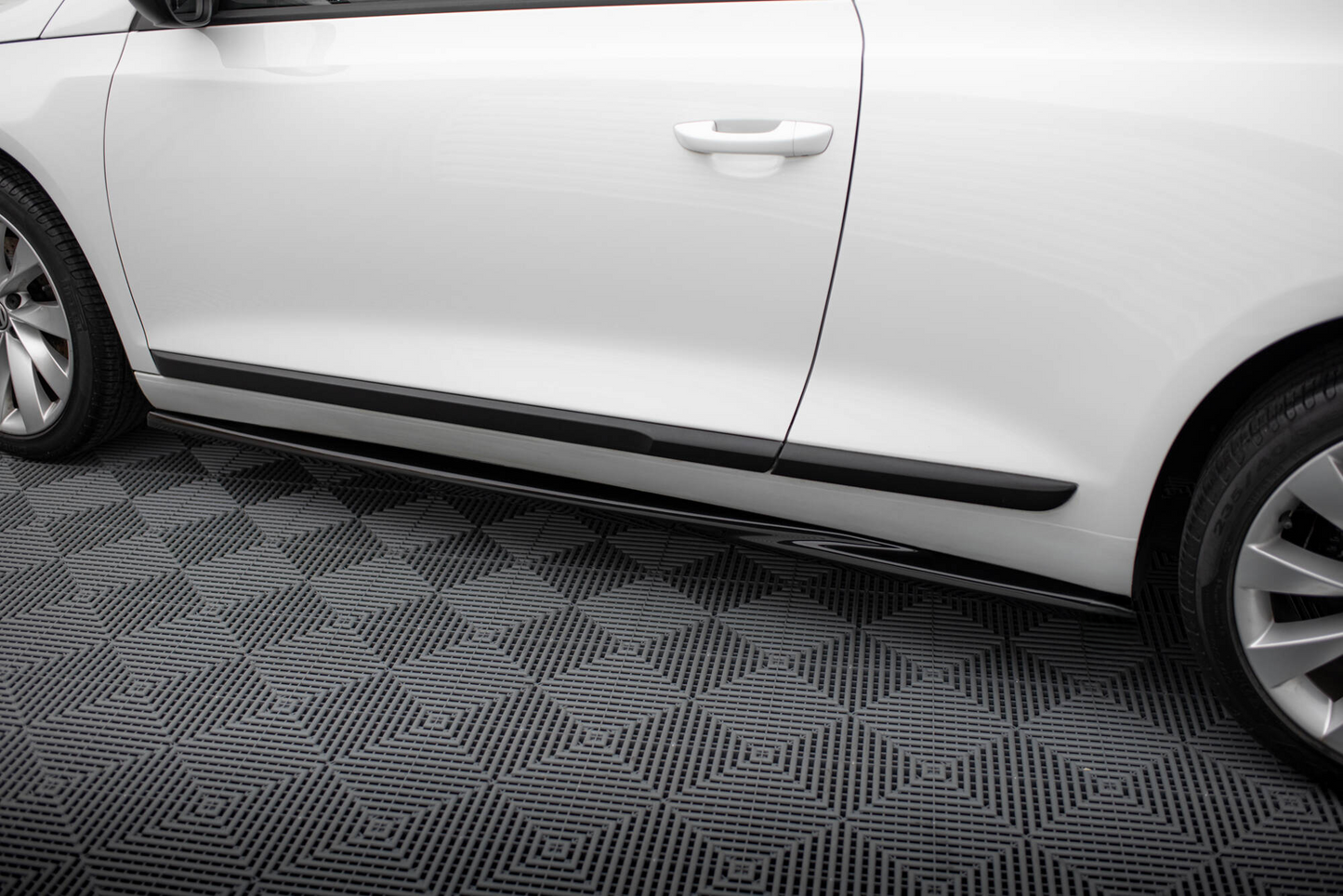 MINIGONNE LATERALI ADATTE PER VOLKSWAGEN SCIROCCO MK3 FACELIFT