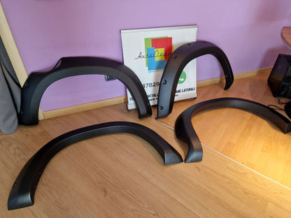 ART. 1076 PARAFANGHI MERCEDES CLASSE X W470 2017+ NERO OPACO