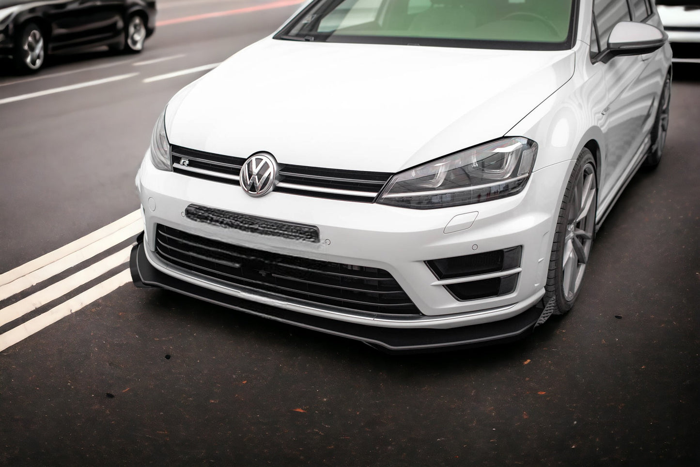 STREET PRO V.1 FRONT SPLITTER + VOLKSWAGEN GOLF R MK7 FLAPS 