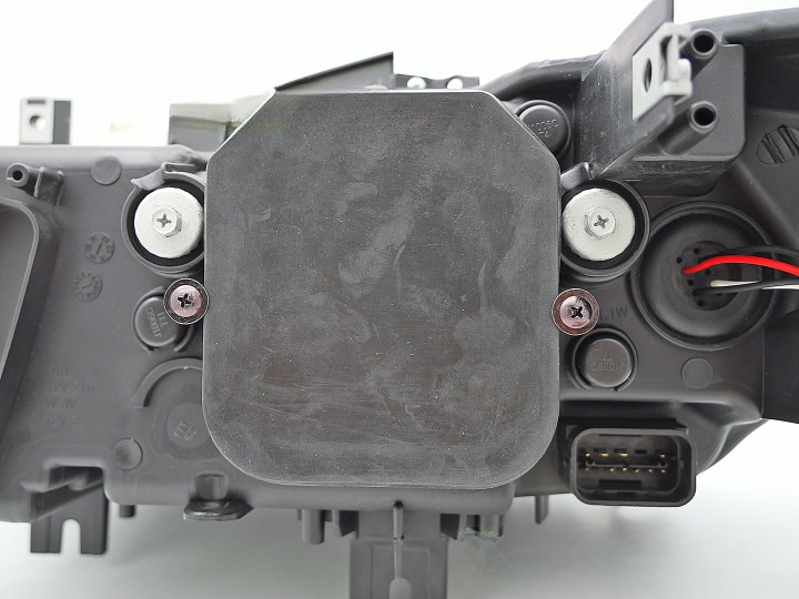 ART.5482    FARI ANTERIORI BMW SERIE 3 F30/F31 11 -15 U-TYPE CROMATA