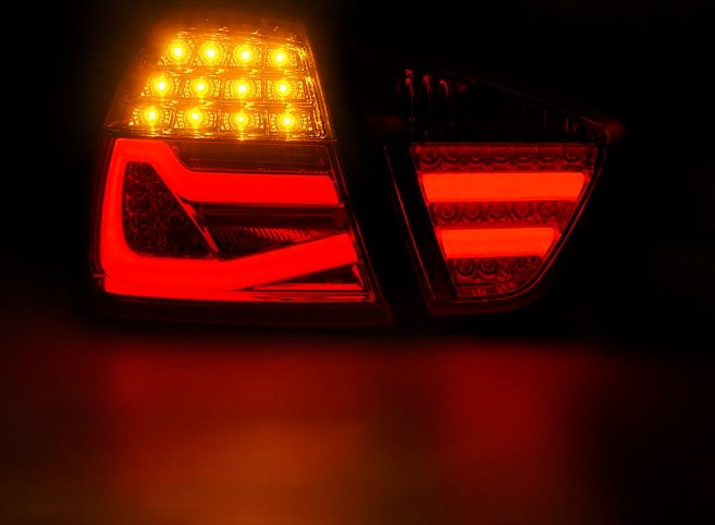 💫ART.6975 Fanale posteriore LED rosso bianco adatto per BMW E90 03.2005-08.2008💫