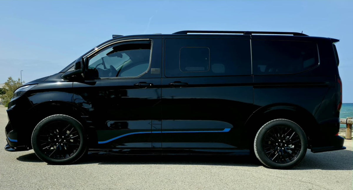 👉ART9723 SET PARAFANGHI NERO LUCIDO ADATTO PER FORD TOURNEO TRANSIT CUSTOM 23👈