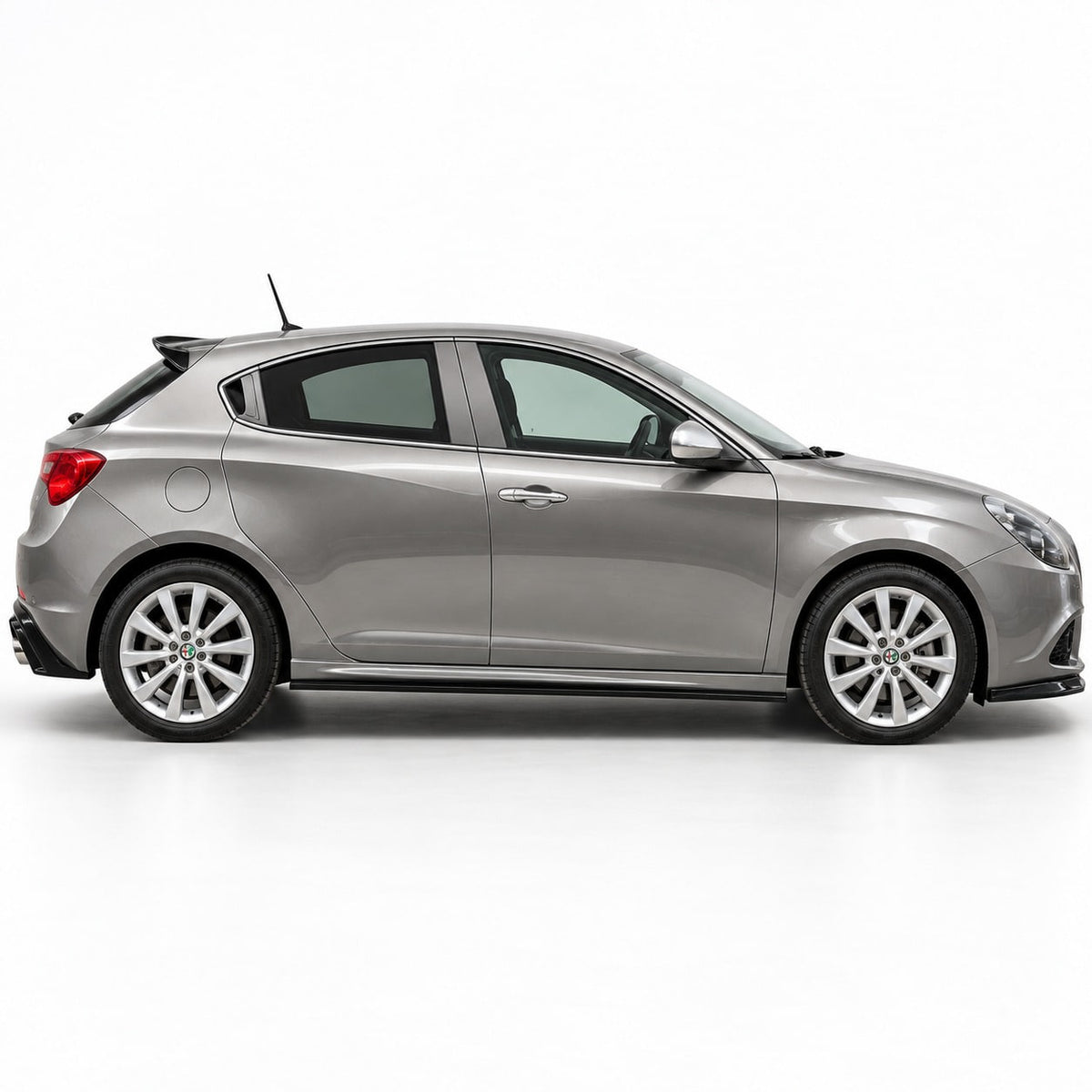 👉ART.1854  SOTTO MINIGONNE ADATTO PER ALFA ROMEO GIULIETTA 10-20 NERO LUCIDO👈