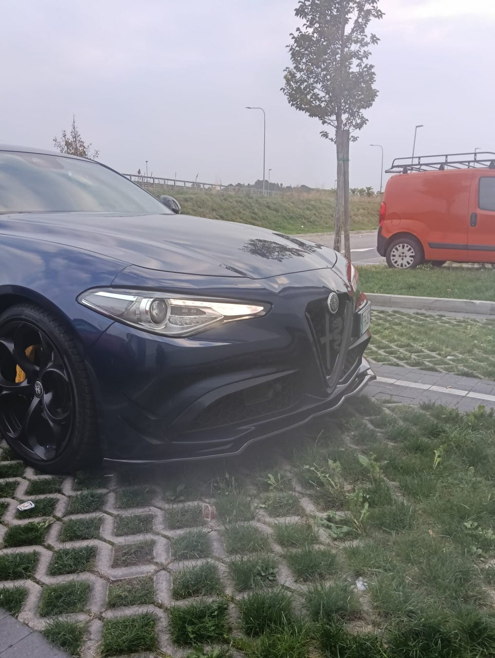 👉ART.0393 Splitter per Alfa Romeo Giulia 15-19 STANDARD/VELOCE NERO LUCIDO👈