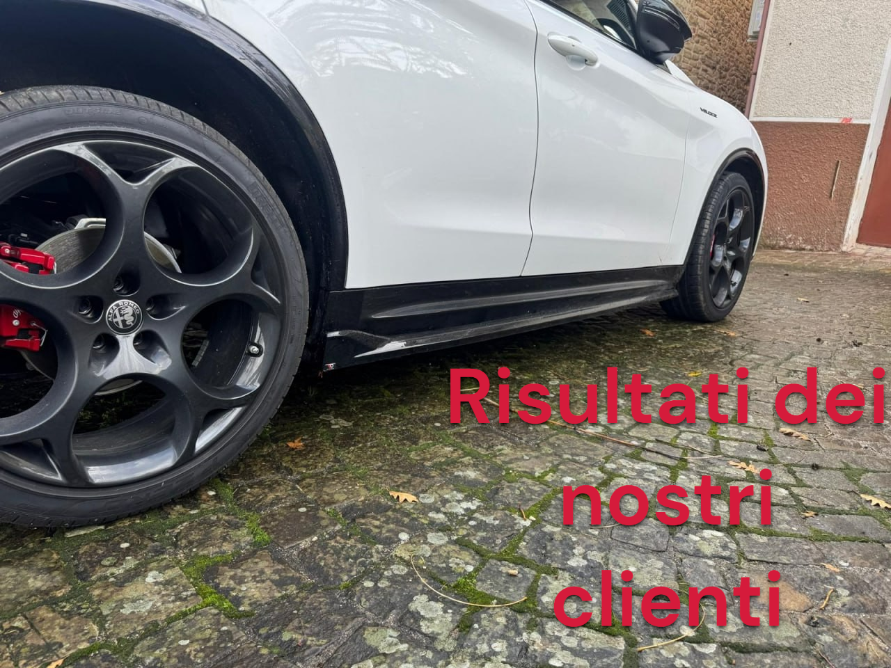 Sottominigonne nero lucido adatto per alfa romeo STelvio