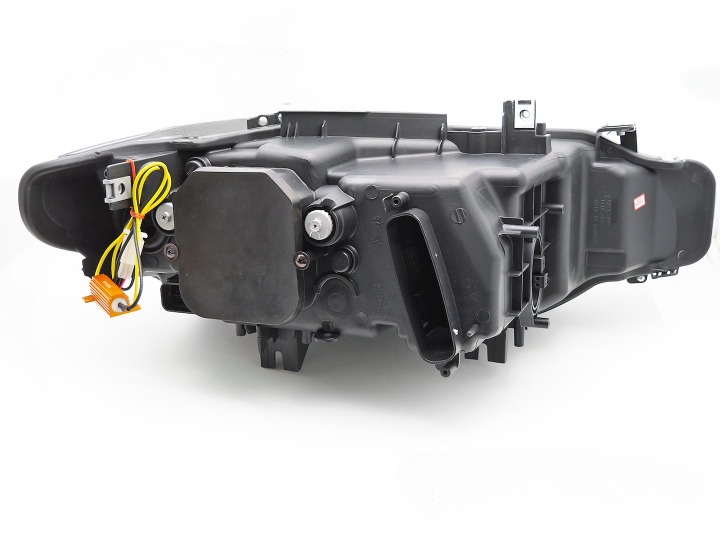 ART.5484 FARI ANTERIORI  BMW SERIE 3 F30/F31 10.11 - 05.15 U-TYPE HID BLACK