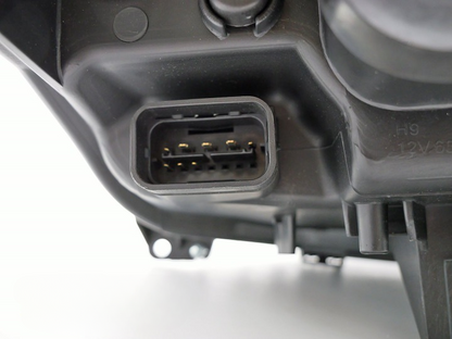 ART.5484 FARI ANTERIORI  BMW SERIE 3 F30/F31 10.11 - 05.15 U-TYPE HID BLACK