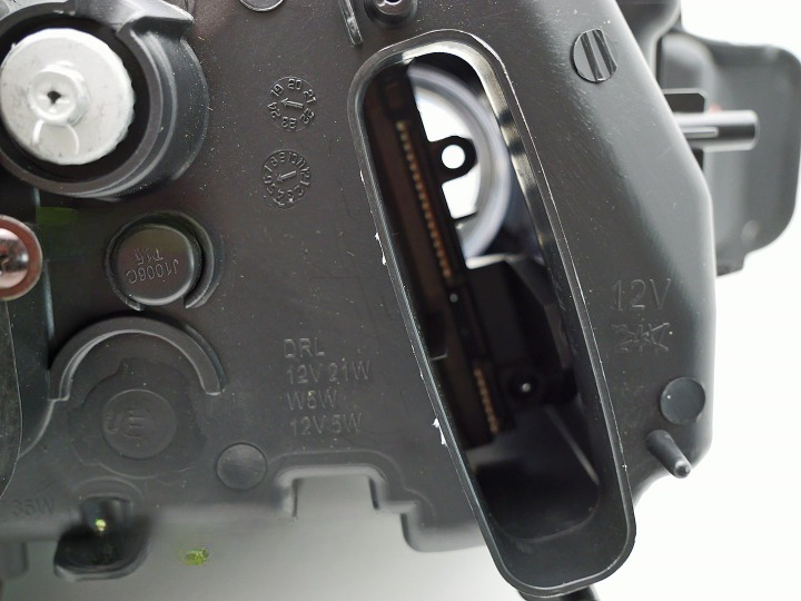 ART.5484 FARI ANTERIORI  BMW SERIE 3 F30/F31 10.11 - 05.15 U-TYPE HID BLACK