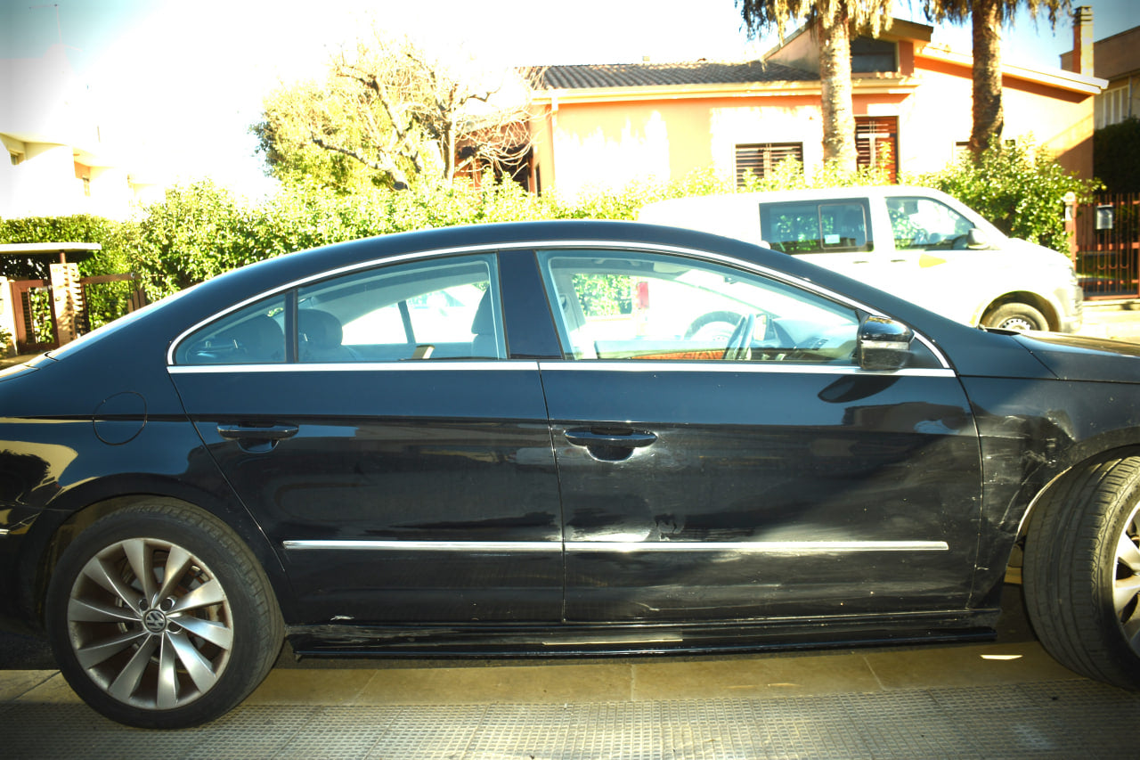 SOTTO MINIGONNE ADATTE PER VW PASSAT CC LOOK NERO LUCIDE DESIGN SPORTIVO