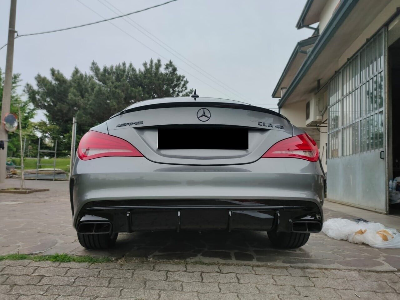 DIFFUSORE ADATTO PER MERCEDES CLA W117 LOOK A45 NERO LUCIDO + TERMINALI.