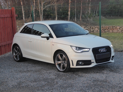 FARI ANTERIORI ADATTI PER AUDI A1 8X 2010-2015