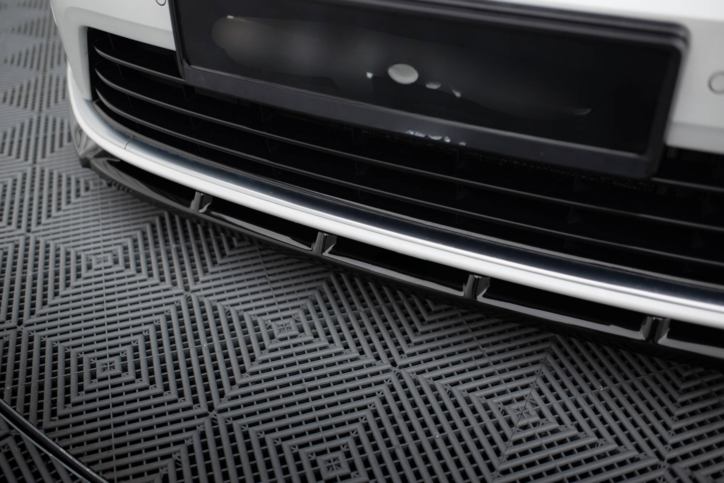 SPLITTER ANTERIORE V.5 + ADATTATORE FLAPS PER VOLKSWAGEN GOLF R MK7