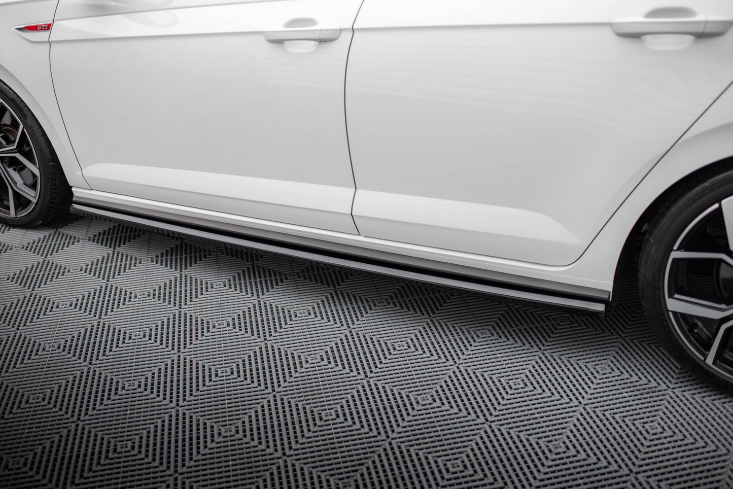 SIDE SKIRTS SUITABLE FOR VOLKSWAGEN POLO GTI MK6 FACELIFT 