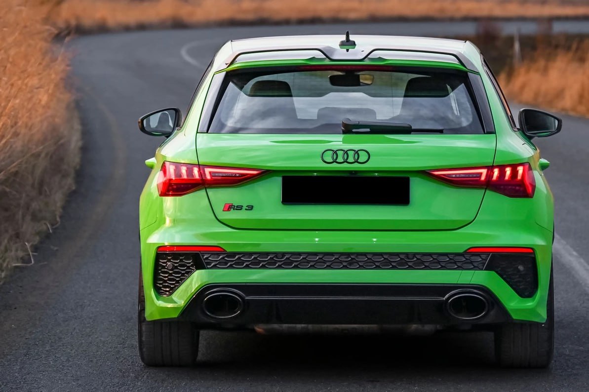 SPOILER ADATTO PER AUDI A3 8Y 2020+ LOOK NERO LUCIDO DESIGN SPORTIVO