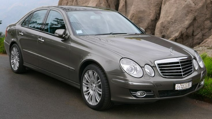 Griglia adatto per Mercedes E-Class W211 Sedan Estate Facelift 2006-2009