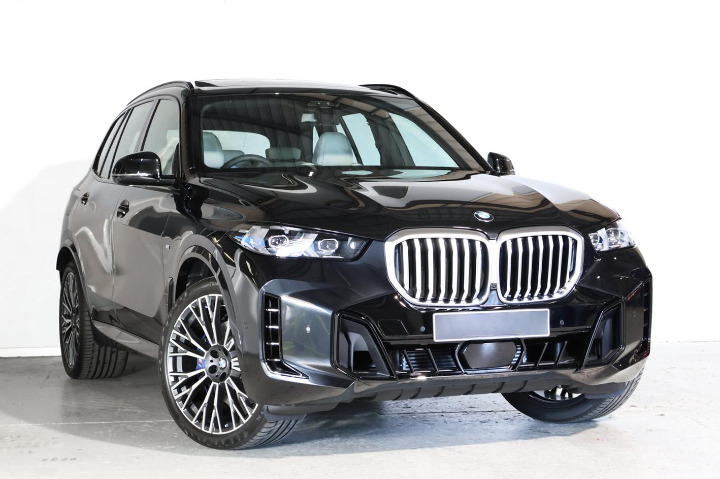 ⭐Kit carrozzeria completo adatto per BMW X5 G05 LCI (2023-up) M-Tech Design⭐
