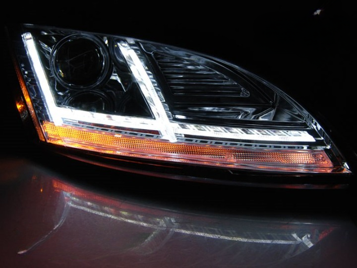 ART.5819 FARI  ANTERIORI AUDI TT 10-14 8J con AFS