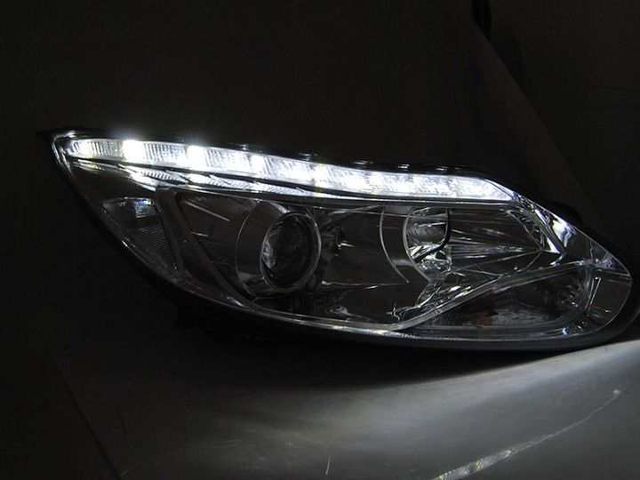 💫ART.6571 FARI ANTERIORI LED CROMATI per FORD FOCUS MK3 2011-2014 💫