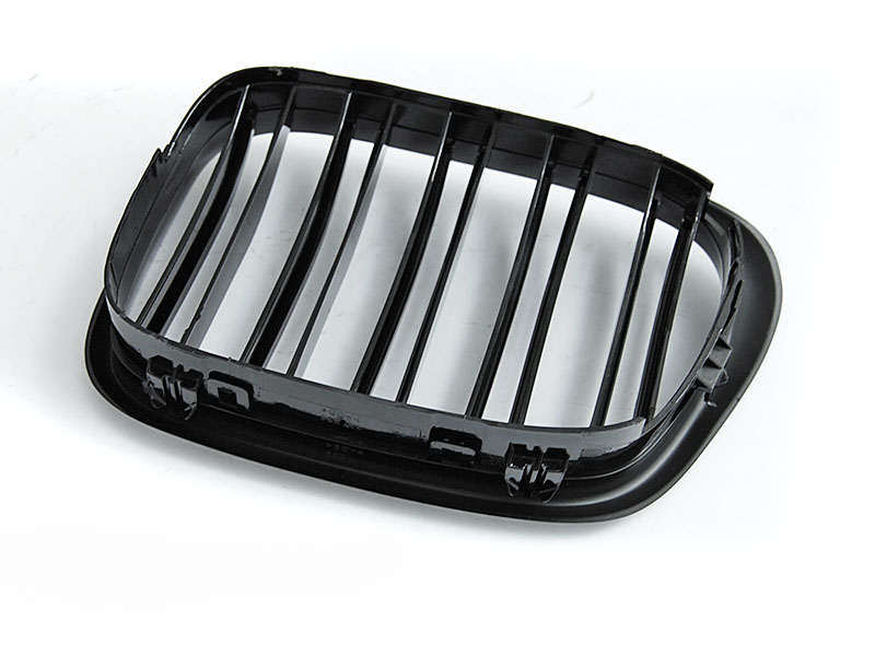 GRIGLIA SPORT NERO LUCIDO ADATTO PER BMW E39 95-03