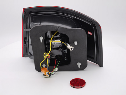 FANALI POSTERIORI A LED ROSSO BIANCO ADATTO PER AUDI A6 05.97-05.04 AVANT