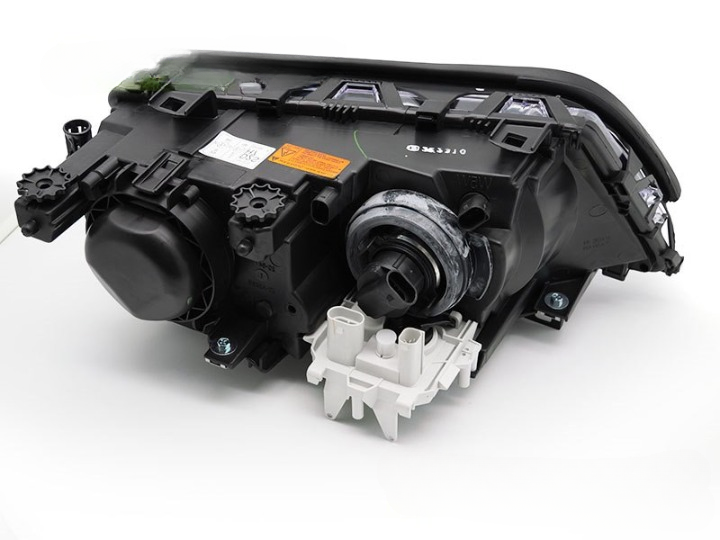 ART.6228  FARO ANTERIORE SINESTRA BMW SERIE 3  E46 09.01-03.05