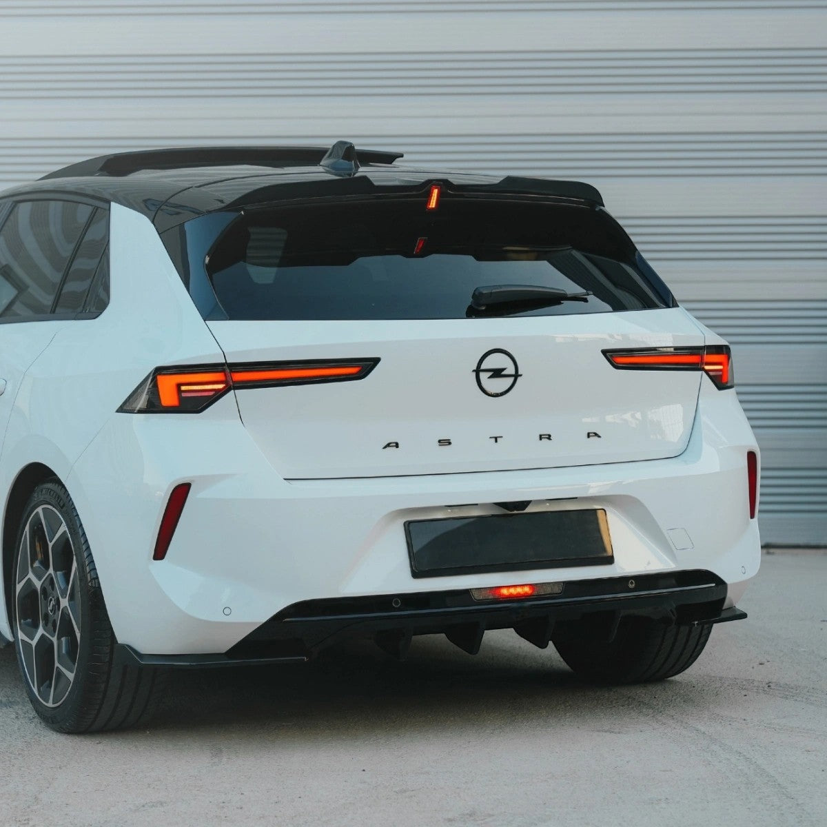 🔥ART.7861  SPOILER POSTERIORE ADATTO PER OPEL ASTRA L (2020+)🔥