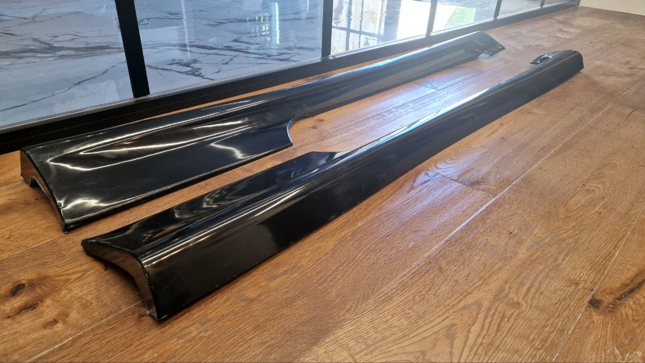 SKIRTS SUITABLE FOR ALFA ROMEO 147 3 DOORS LOOK TUNING DESIGN GLOSSY BLACK 