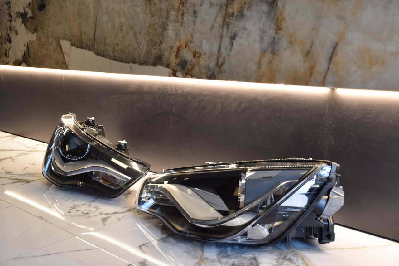 FARI ANTERIORI ADATTI PER AUDI A1 8X 2010-2015