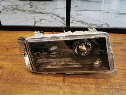 FARI ANTERIORI ADATTI PER MERCEDES 190 W201 1982-1993 LOOK NERI DESIGN SPORTIVI