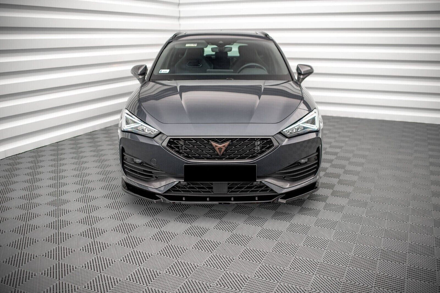SPLITTER ADATTO PER SEAT CUPRA LEON 2020+ DESIGN SPORTIVO LOOK NERO LUCIDO
