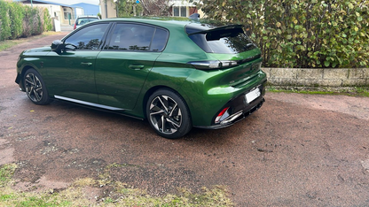 SOTTO-MINIGONNE ADATTE PER PEUGEOT 308 2021+ LOOK NERO LUCIDO DESIGN SPORTIVO