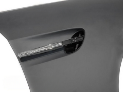 PARAFANGHI SPORT STYLE CON LED adatti per BMW E92 E93 06-13