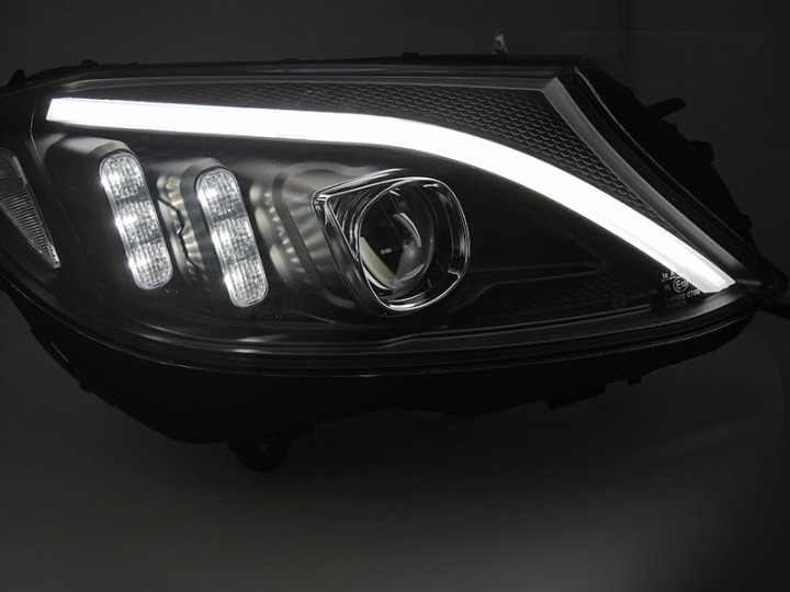 💕ART.10596 FARI  ANTERIORI ADATTO  PER MERCEDES CLASSE C W205 14-18C💕