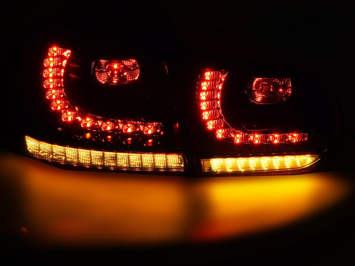 💫ART.5844 FARI POSTERIORI A LED ROSSI FUME' SEQ per VW GOLF 6 2008-2013💫