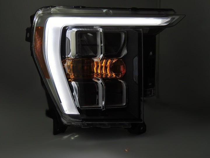 ART.5822  FARI  ANTERIORI FORD F150 MK14 20-23