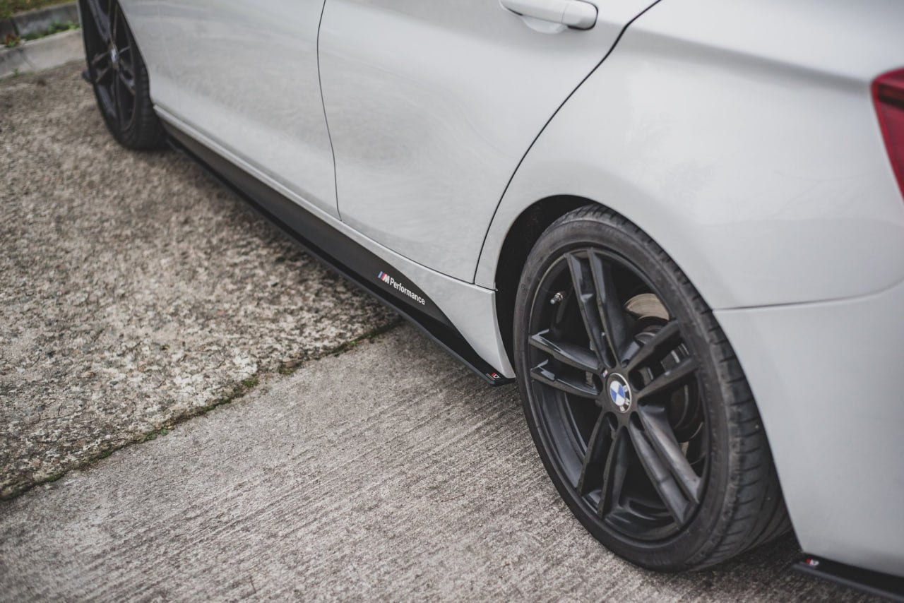 SOTTO MINIGONNE ADATTE PER BMW SERIE 1 F20 2011-2019 LOOK M NERO LUCIDO