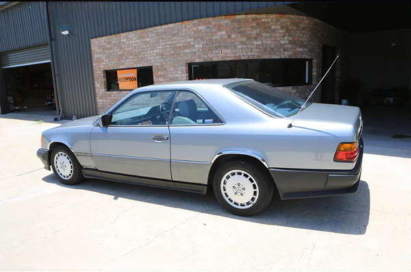 💫ART.7229 MINIGONNE LATERALI "SPORT" per MERCEDES W124 4D 85-93💫