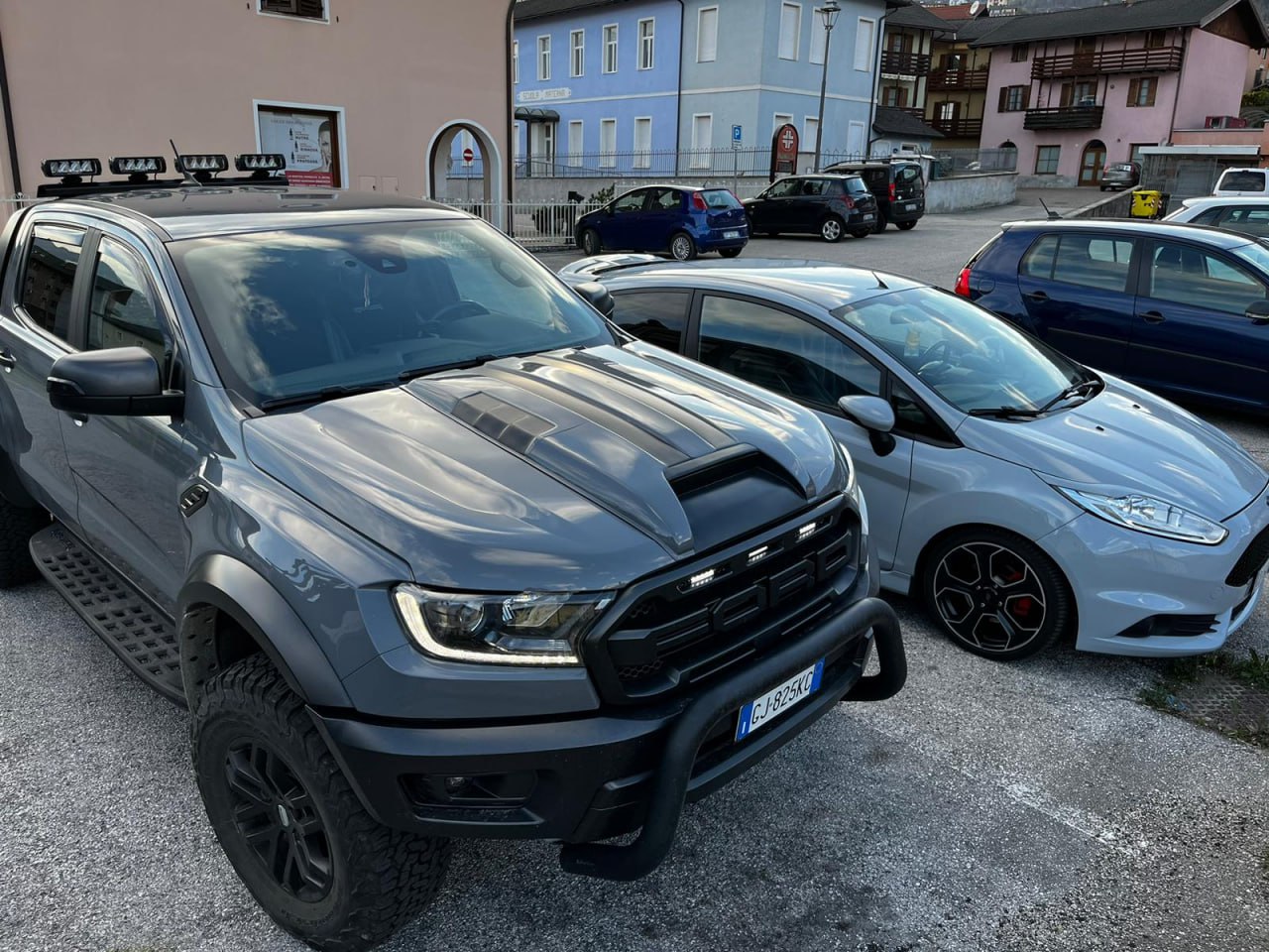 BULLBAR ADATTO PER FORD RANGER T6 2015+ NERO OPACO AUTOELEGANCERICAMBI