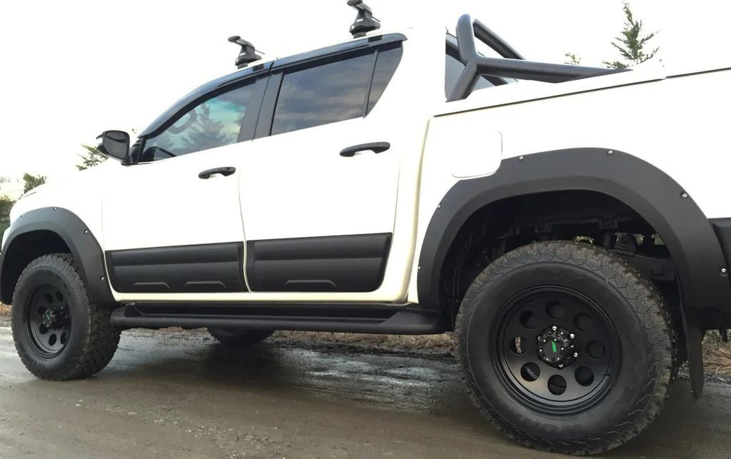 FENDER EXTENSIONS SUITABLE FOR TOYOTA HILUX 8 2015-2019 MATT BLACK LOOK