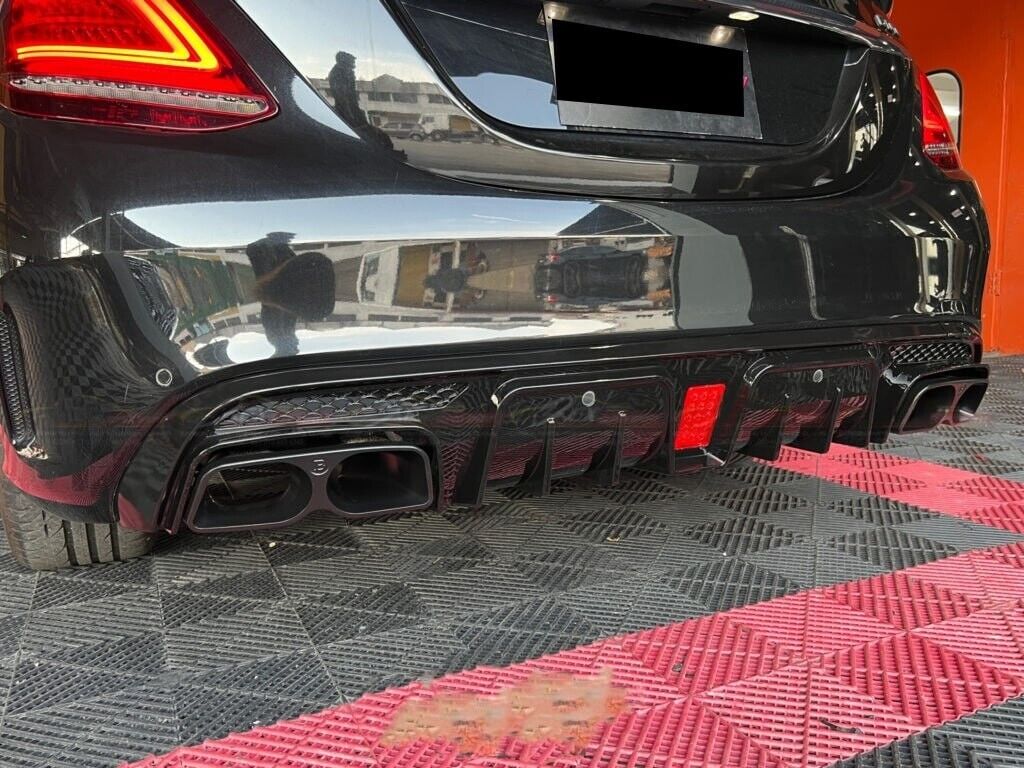 DIFFUSORE ADATTO PER MERCEDES CLASSE C W205 LOOK SPORTIVO NERO LUCIDO