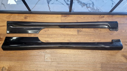 SKIRTS SUITABLE FOR ALFA ROMEO 147 3 DOORS LOOK TUNING DESIGN GLOSSY BLACK 